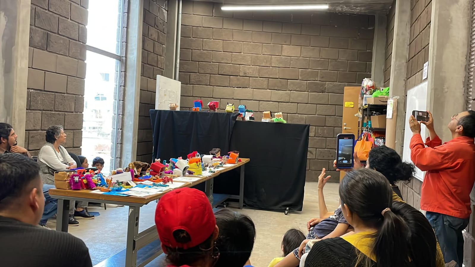 Actividad Cultural Comunitaria: Toledo, artista y activista